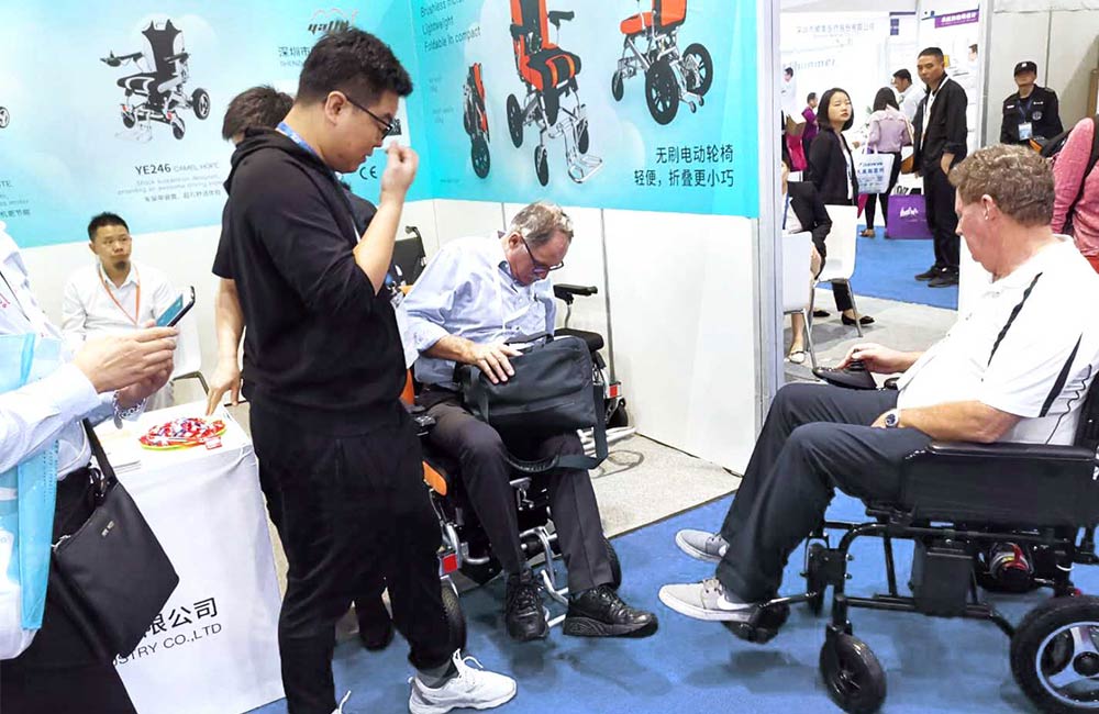 electric mobile wheelchair